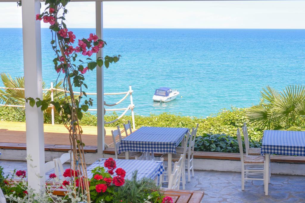 Olympos Beach Plaka Exterior foto