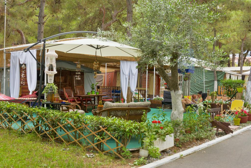 Olympos Beach Plaka Exterior foto